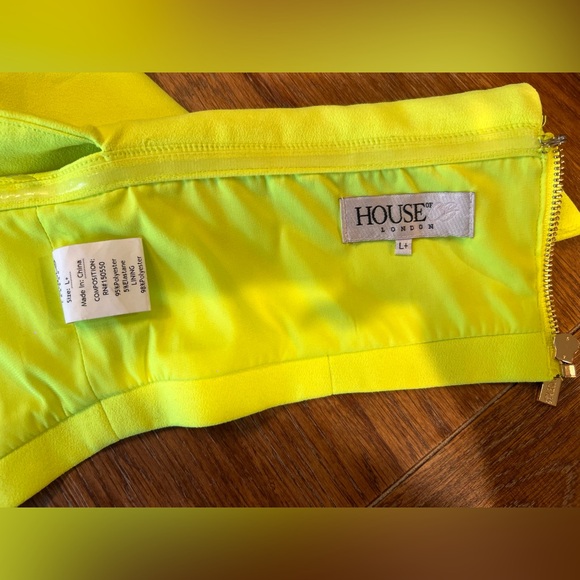 House of CB Neon Yellow Off-Shoulder Women's Top - Picture 7 of 7